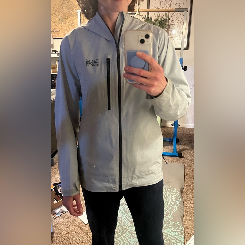 Mountain Hardware women’s rain jacket size XS with hood